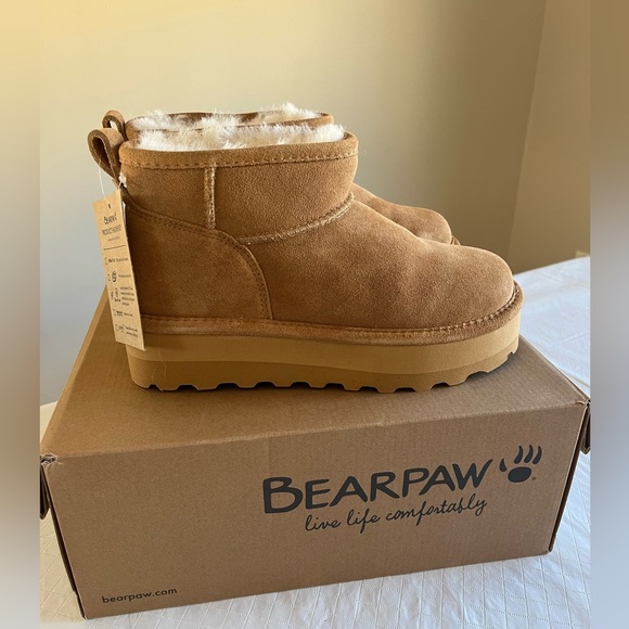 Bearpaw Women's Retro Shorty Boots size 8 - Picture 1 of 10